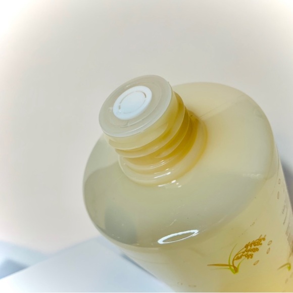 K-Beauty SOQU Moisturizing &
Brightening Rice Face Skincare Toner - Picture 5 of 5